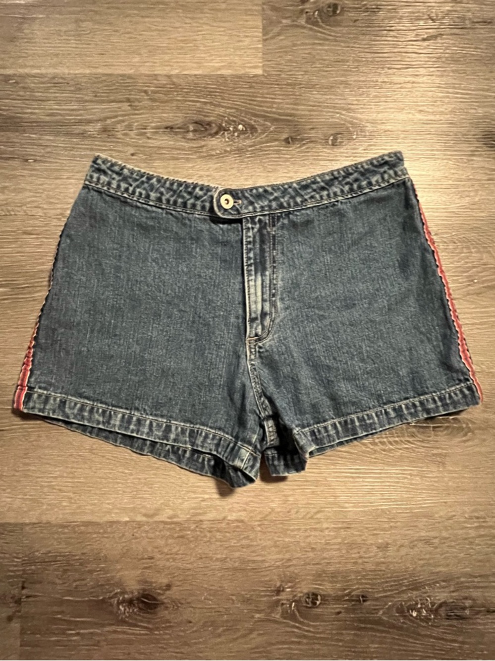 Vintage 90s Express Bleus Denim Shorts Red Side Stripe 2” Inseam Y2K Size 9/10